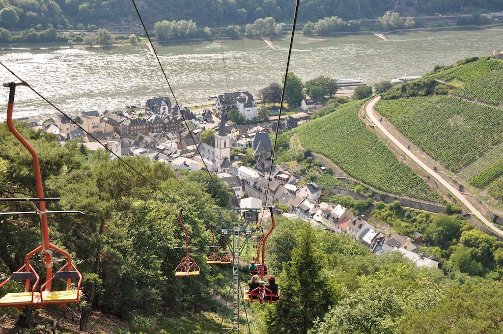 Hotel Gasthof Schuster Und Gaestehaus Рюдесхайм ам Рейн Екстериор снимка